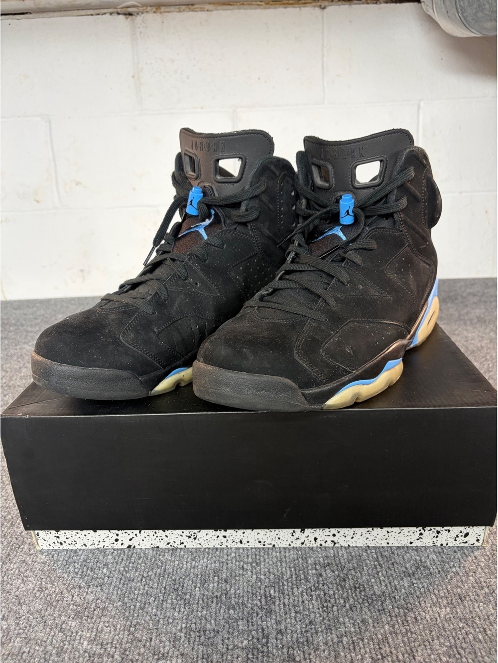 Air Jordan 6 Retro “UNC Black/University Blue” – Men’s Size 15 With Lace Locks